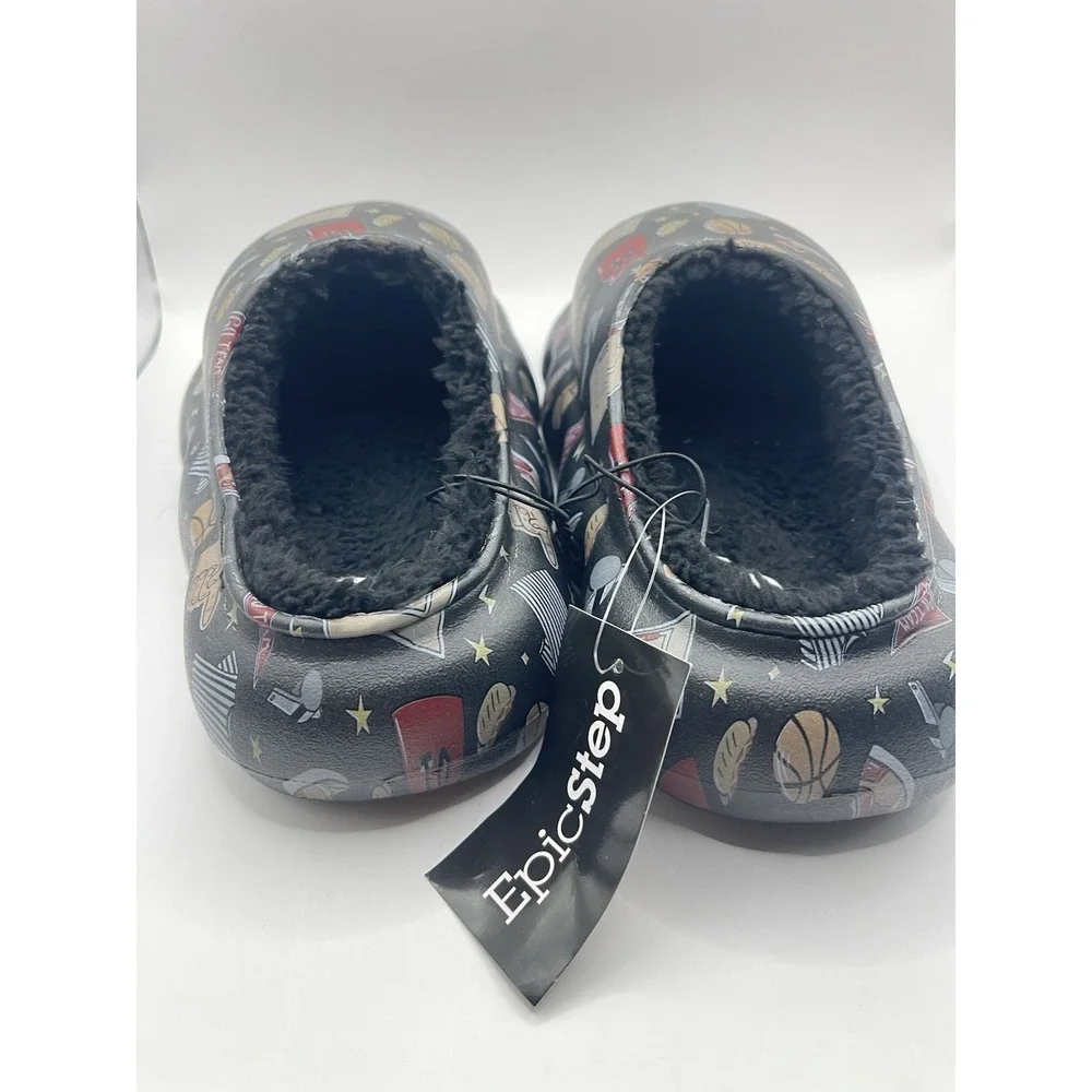 Kids Size 1 Red Black Logo SlipOn Clogs‎ Rubber Sherpa Lining red Foam comfort